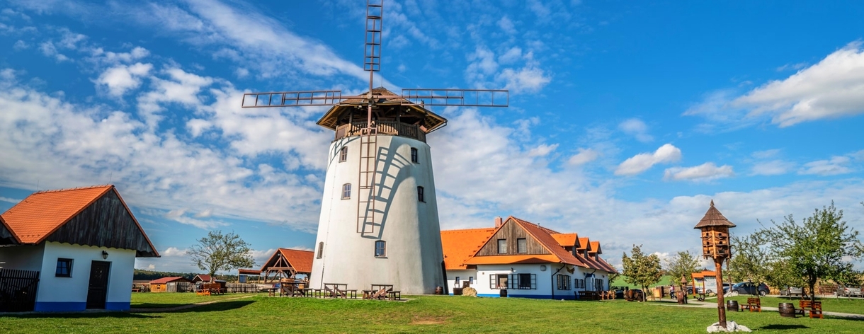 Milotice, Svatý Kliment, Moravský "STONEHENGE", Bukovanský Mlýn, energetické miesto (víkendovka)