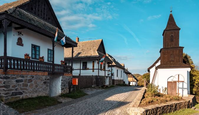 Tibetský kúpeľ + dedinka Hollokö Unesco (HU) - (1-2 dňovka)